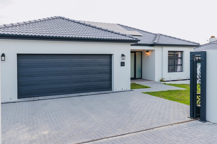 4 Bedroom Property for Sale in Haasendal Western Cape